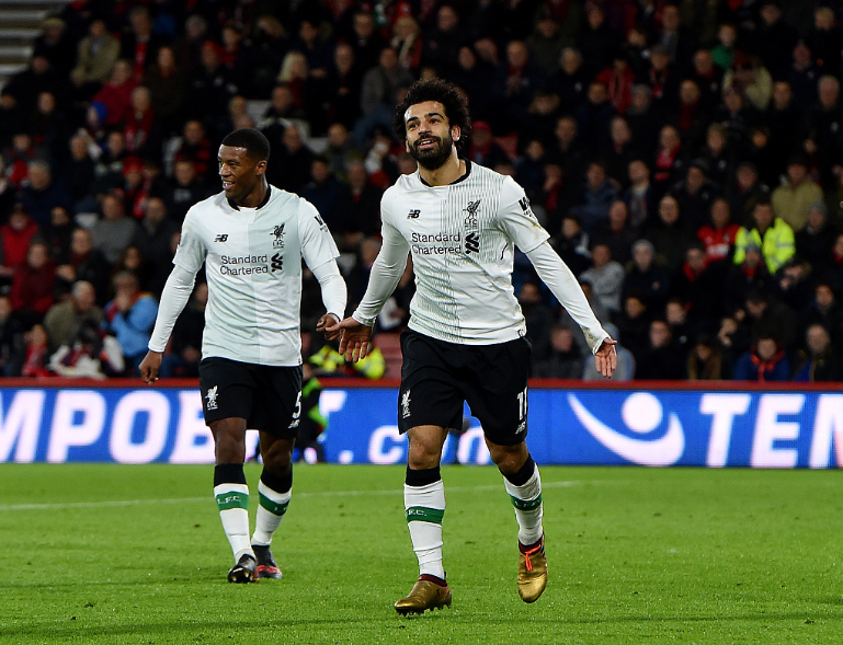 包含上海申花训练开放日；赛后战术微调引欢呼；西甲在即；阵容厚度经受考验的词条